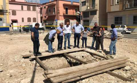 Ceglie del Campo, ritrovata un'antica cisterna durante i lavori in piazza Diaz